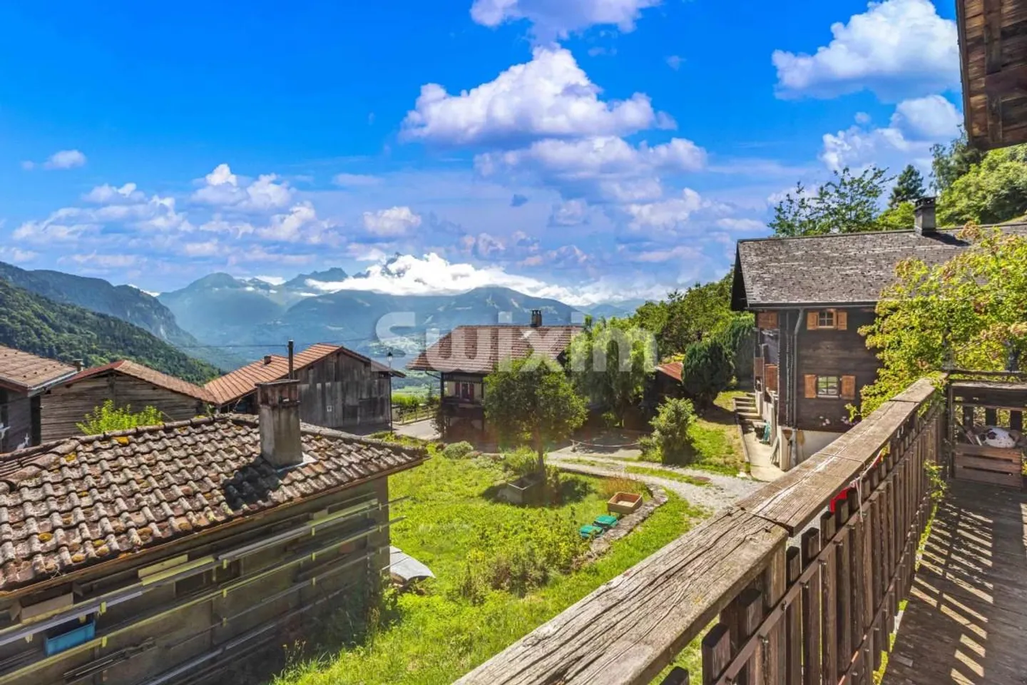 Opportunité ! Chalet authentique dans les Alpes Suisse ! - Photo 2 sur 6