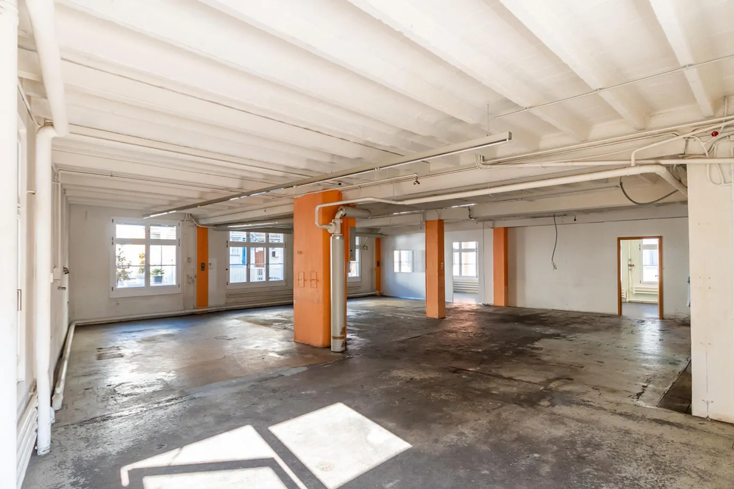 Propriété résidentielle et commerciale dans un emplacement central - Photo 10 sur 14