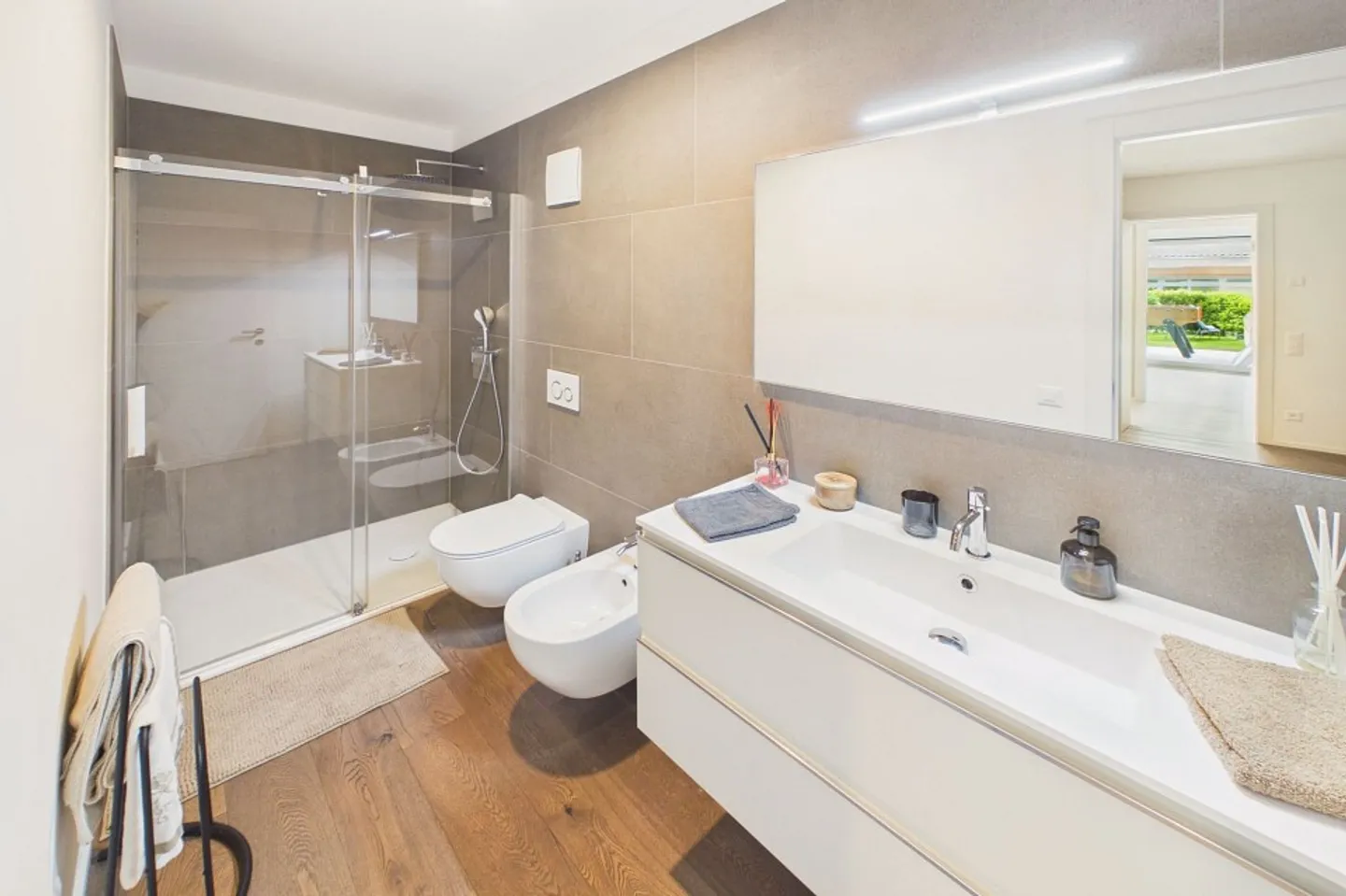 Appartamento moderno con giardino privato - Foto 10 di 13
