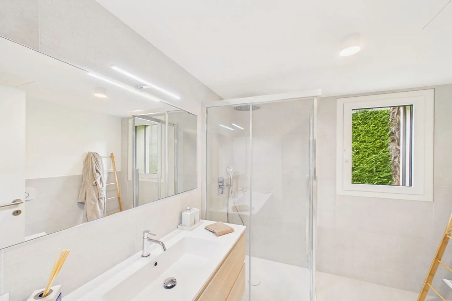Appartamento moderno con giardino privato - Foto 11 di 13