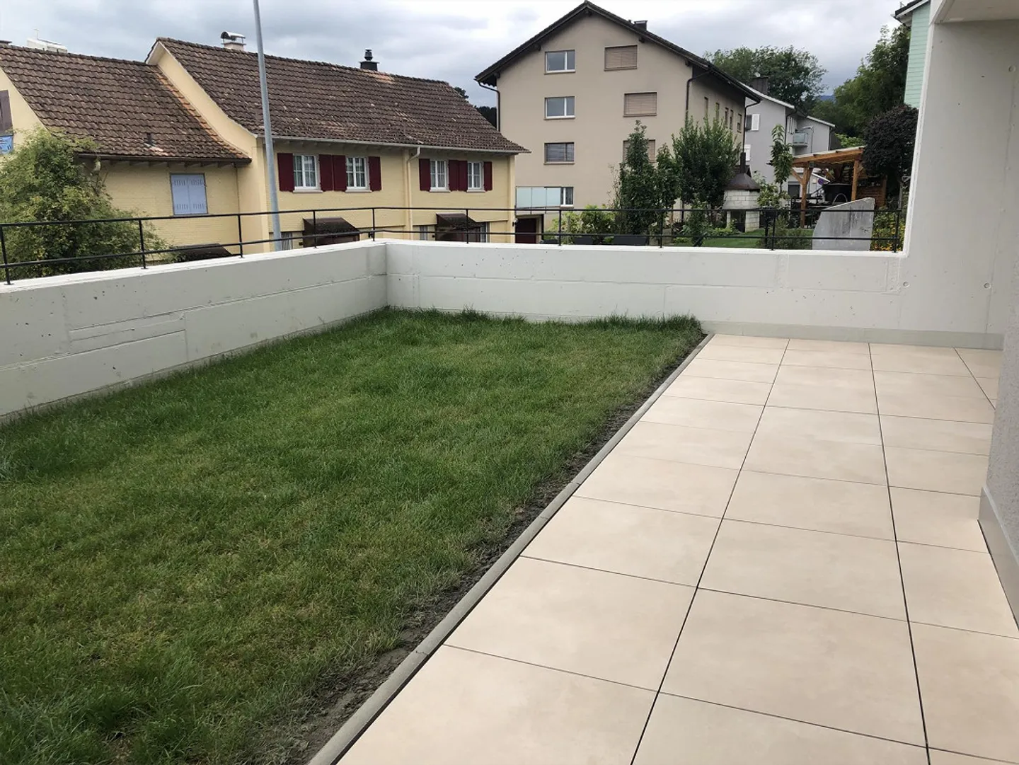 First Rental - 2.5 Room Apartment (Ground Floor, 1st Floor, 2nd Floor) - Photo 2 of 10