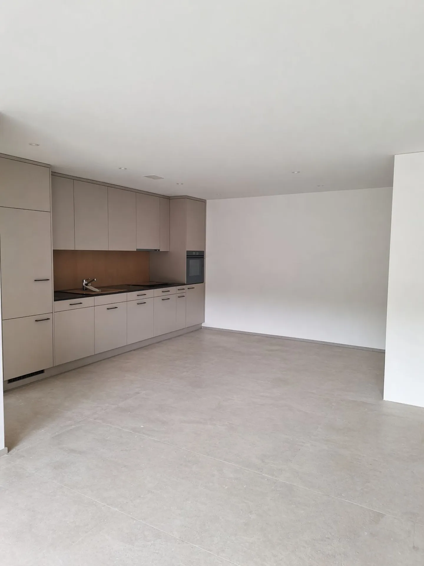 Modern 2.5-room apartment - Photo 2 of 5