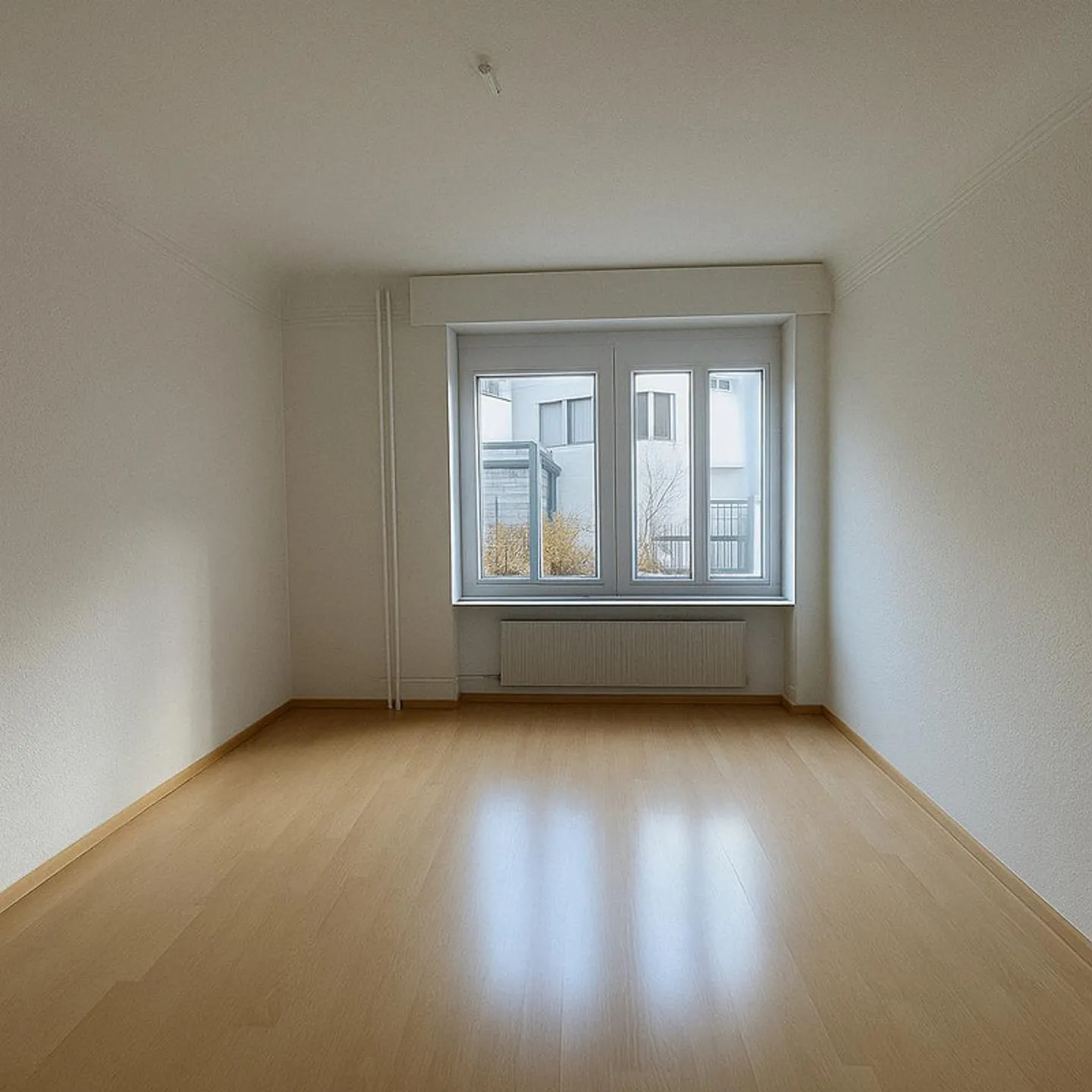 Stylish 3.5-room old building apartment with south terrace in St. Gallen - Photo 7 of 12