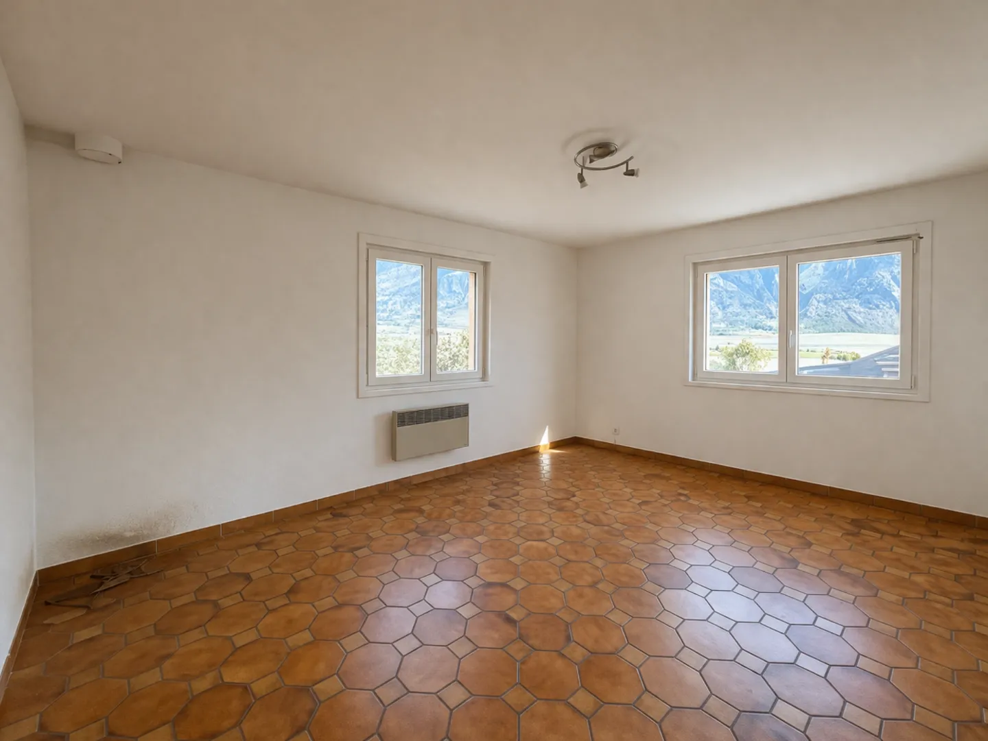 Casa con 2 appartamenti e carnotzet - Foto 4 di 5