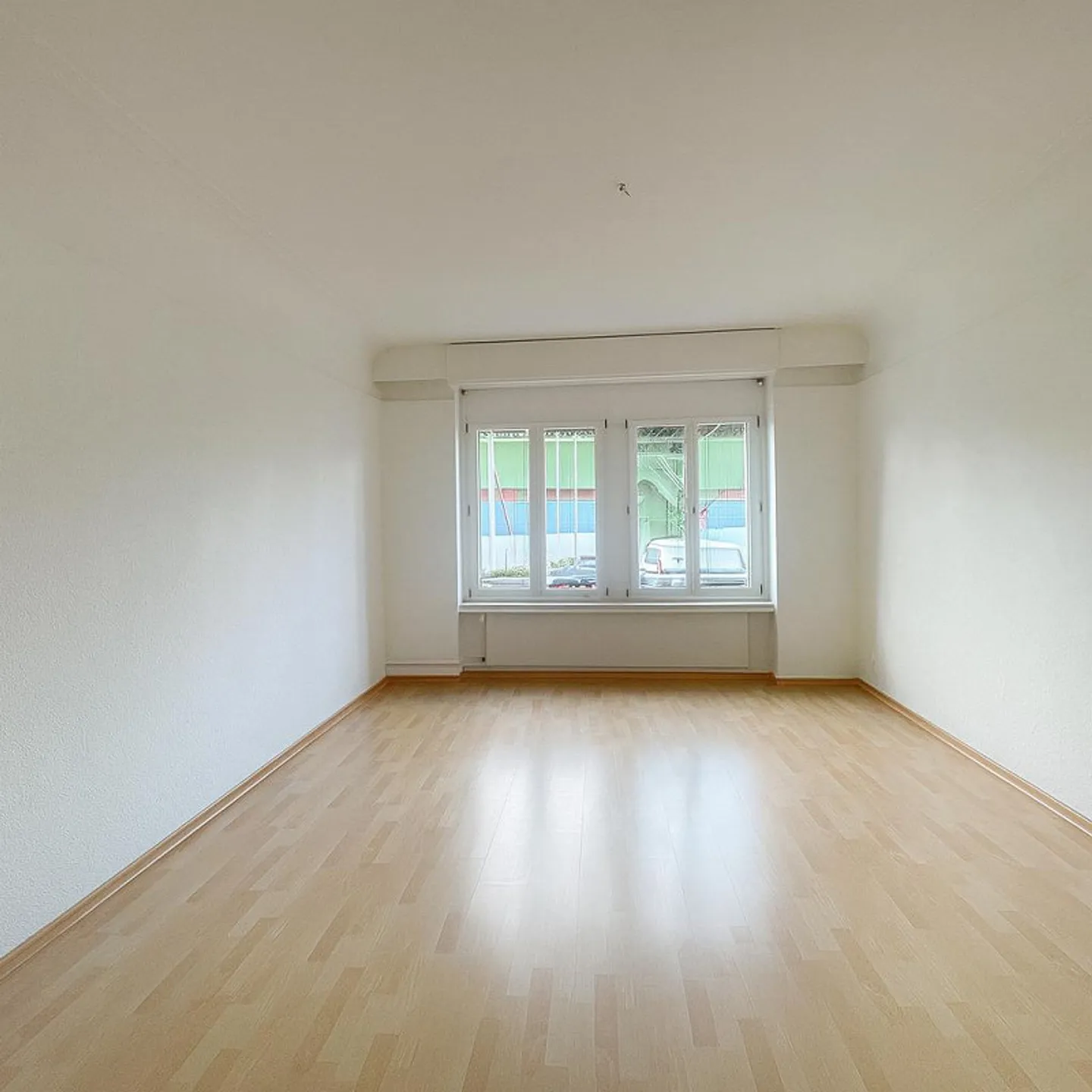 Stylish 3.5-room old building apartment with south terrace in St. Gallen - Photo 6 of 12