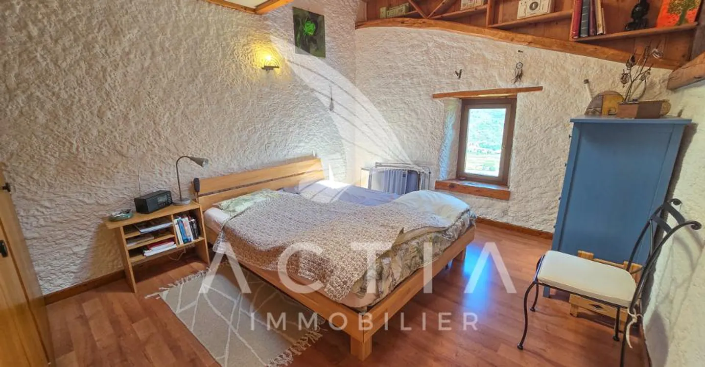 Haus auf 3.613 m2 Grundstück mit hohem Wertsteigerungspotenzial - Foto 5 von 10