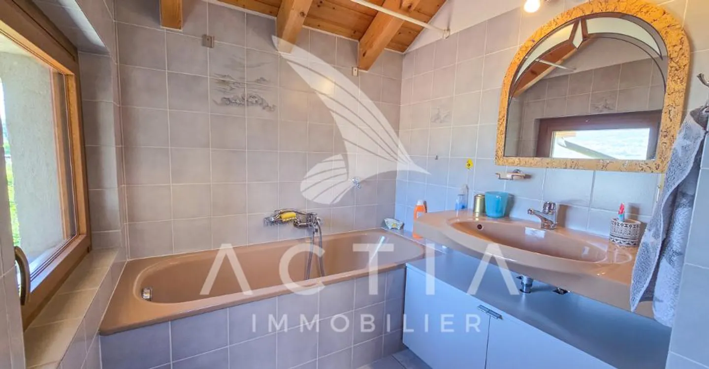 Haus auf 3.613 m2 Grundstück mit hohem Wertsteigerungspotenzial - Foto 8 von 10