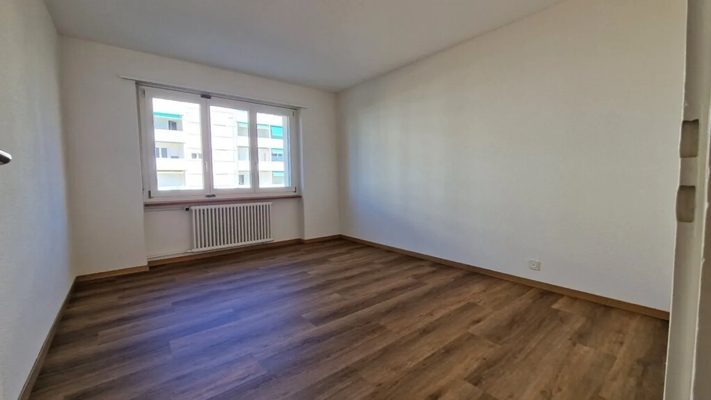 3.5 Room Apartment - Photo 4 of 8