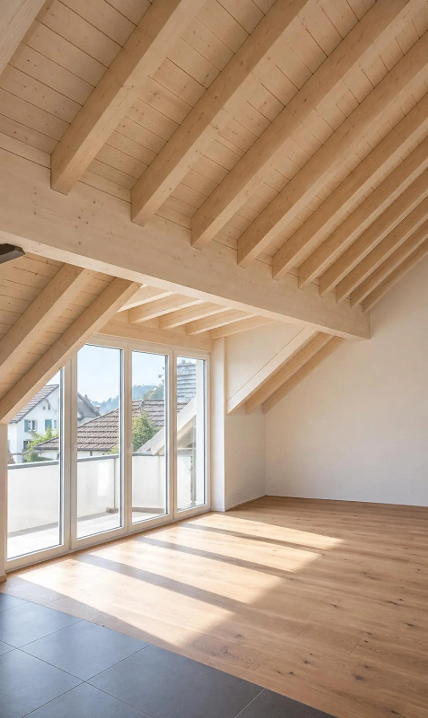 Vivere con vista - Appartamento attico di 4,5 stanze con galleria - Foto 3 di 13