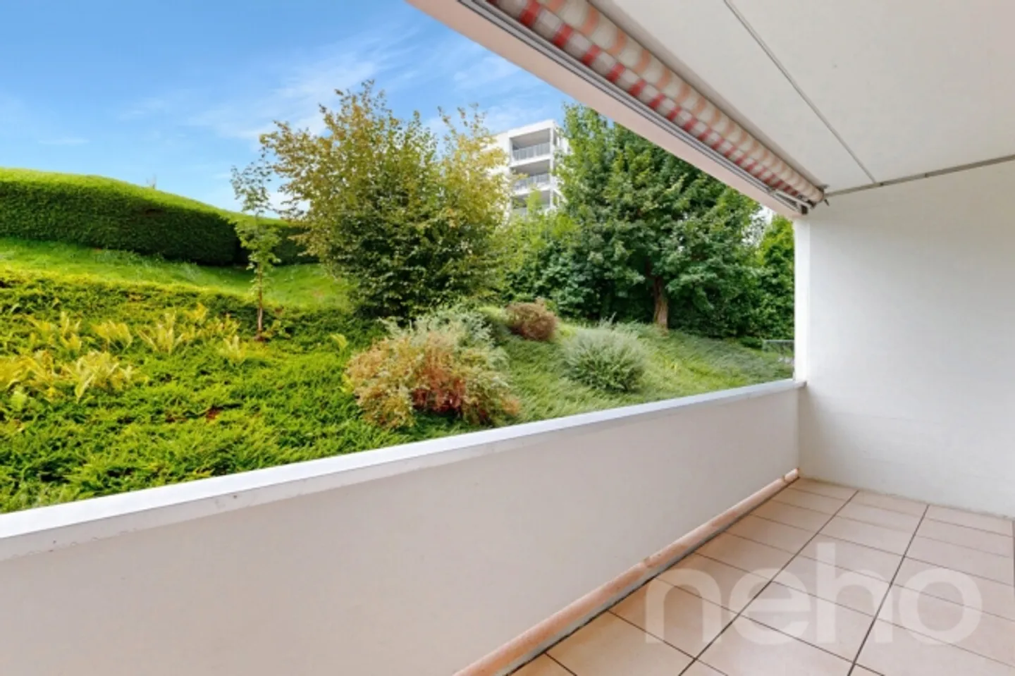 5.5-room apartment in Wädenswil with a view, hobby room, and garage - Photo 9 of 11