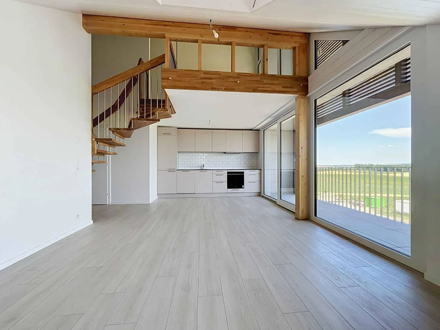 Top floor 3.5 rooms - Photo 2 of 11