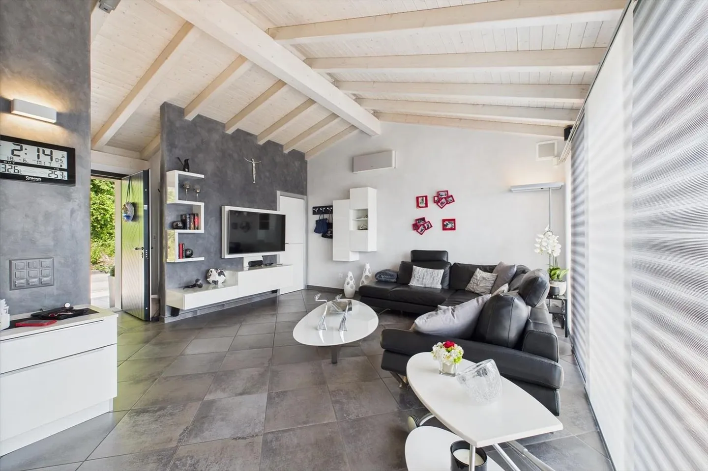 Vacallo - Una villa da sogno! Dove panorama, eleganza moderna e design si fondono in perfetta armonia - Foto 8 di 13
