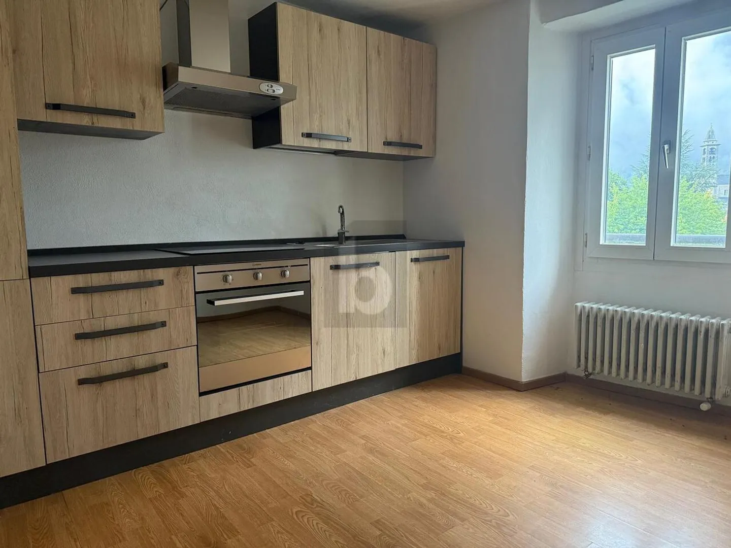 GERÄUMIG MIT AUSSICHT - Foto 3 von 6