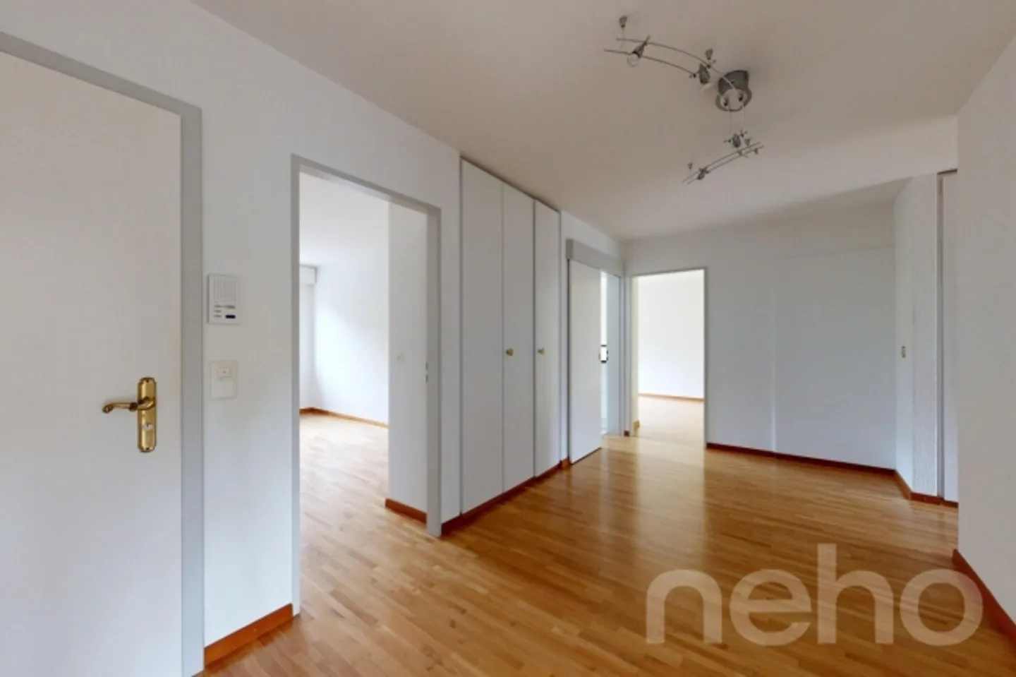 5.5-room apartment in Wädenswil with a view, hobby room, and garage - Photo 5 of 11