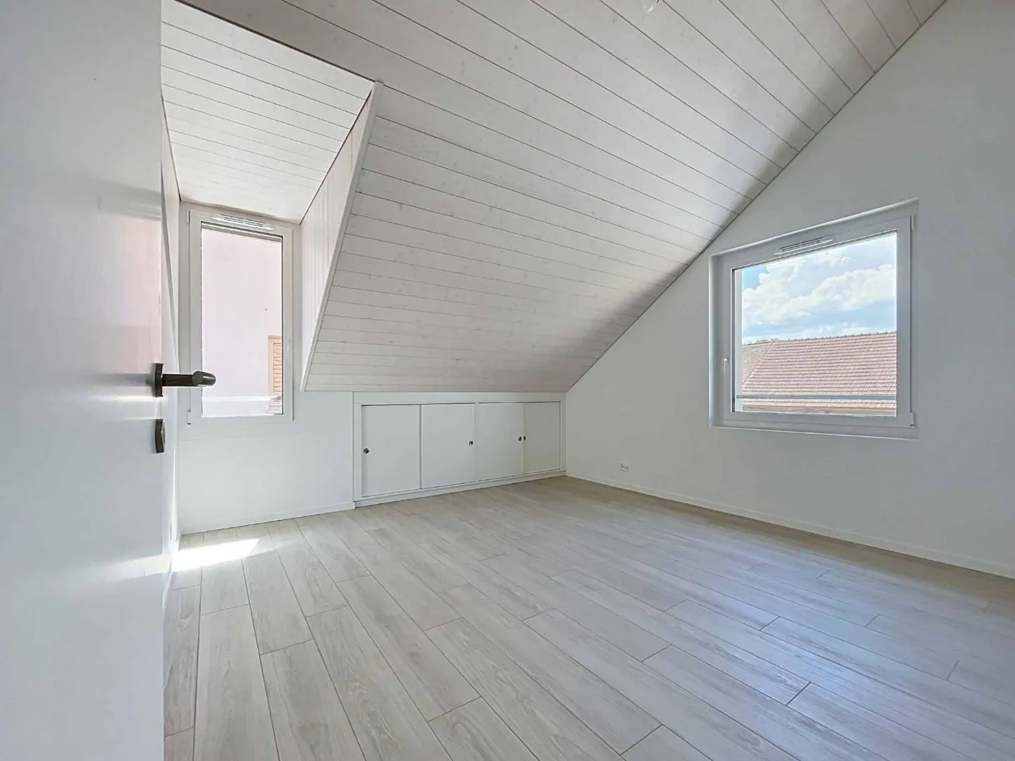 Top floor 3.5 rooms - Photo 7 of 11