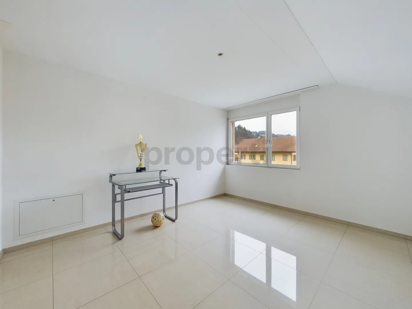 Modern 4.5-room apartment with generous space in Rüegsau - Photo 8 of 11