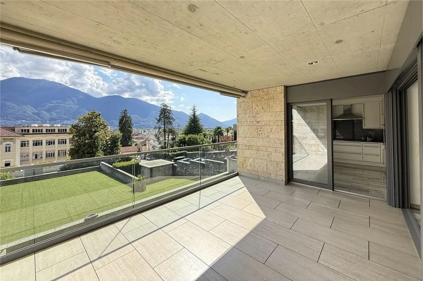 Appartement exclusif, spacieux et lumineux de 4,5 pièces - Photo 5 sur 13