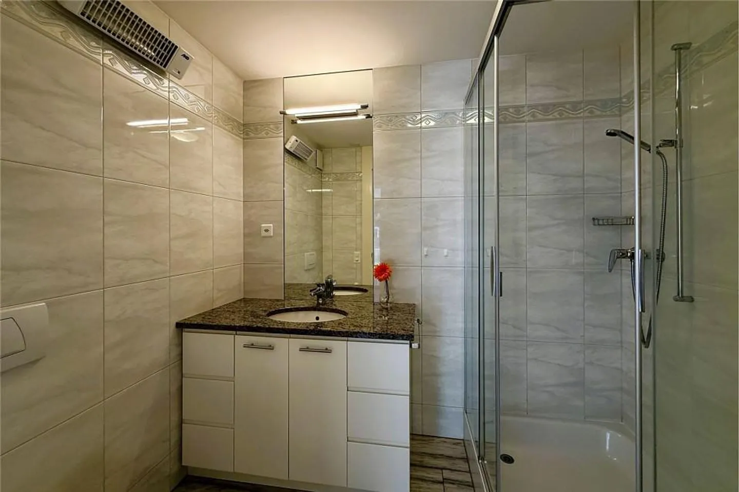 Appartement exclusif, spacieux et lumineux de 4,5 pièces - Photo 11 sur 13