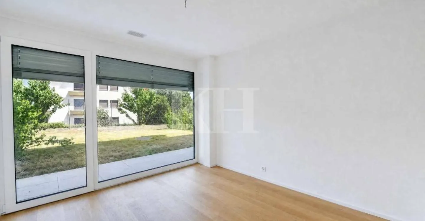 Ampio appartamento di 3,5 stanze con due spazi esterni. - Foto 3 di 6