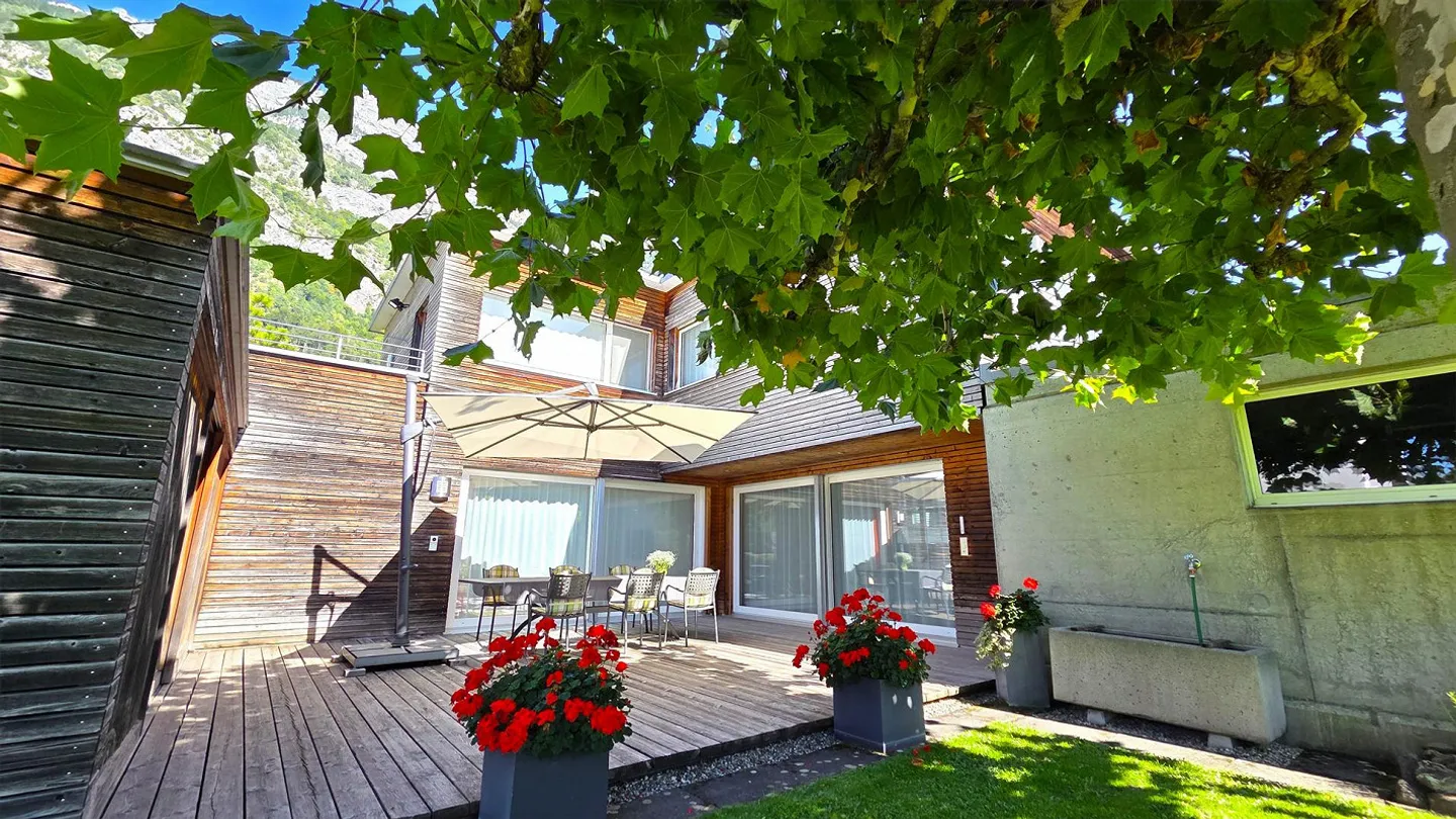 Charmantes Freistehendes Einfamilienhaus - Foto 15 von 17