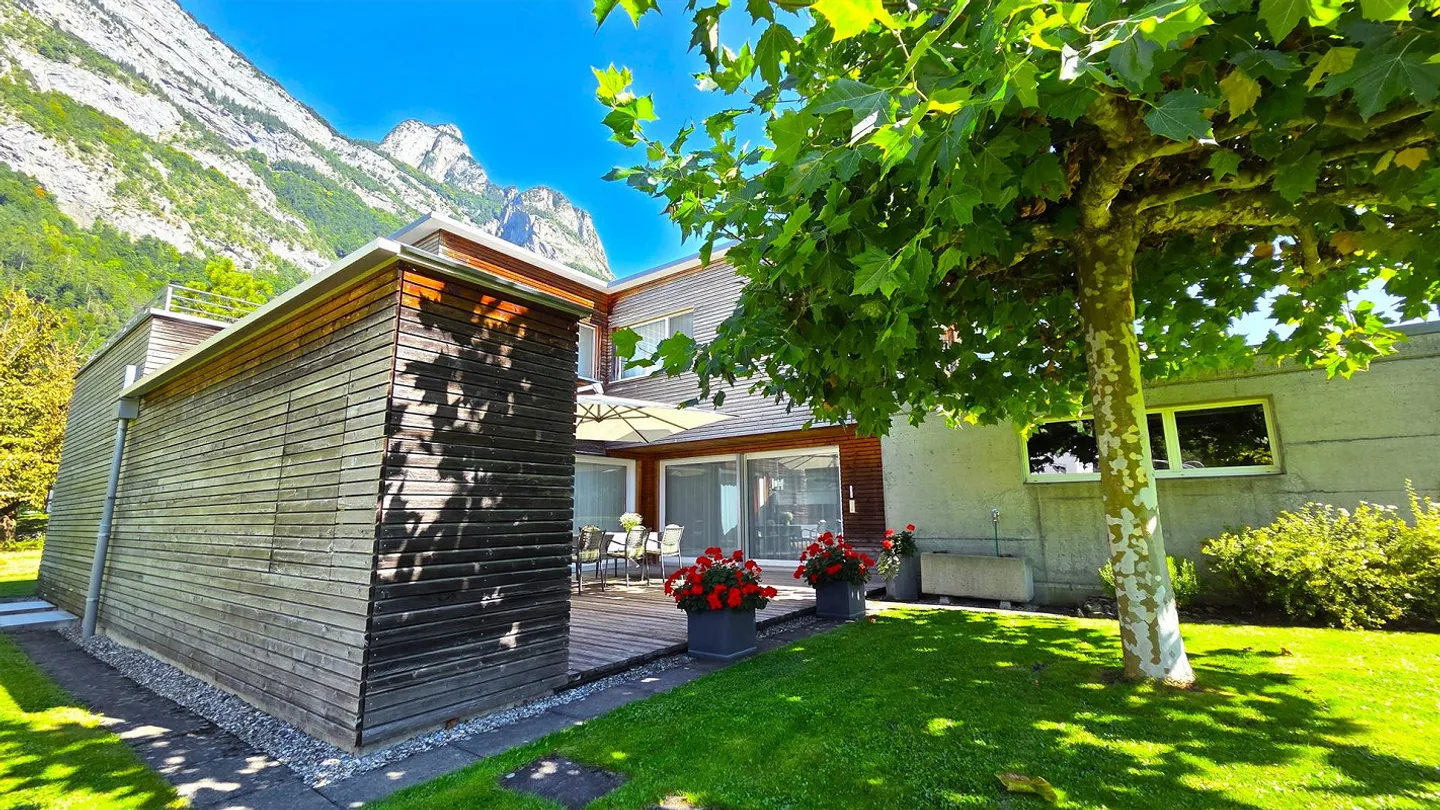 Charmantes Freistehendes Einfamilienhaus - Foto 16 von 17