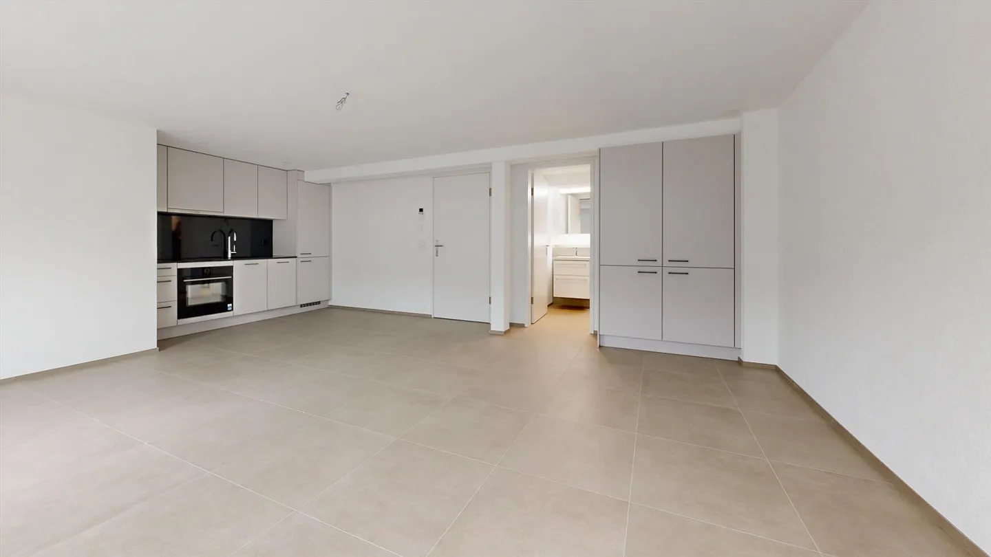 Modern New Apartment Near Lake & City Center - Photo 4 of 7