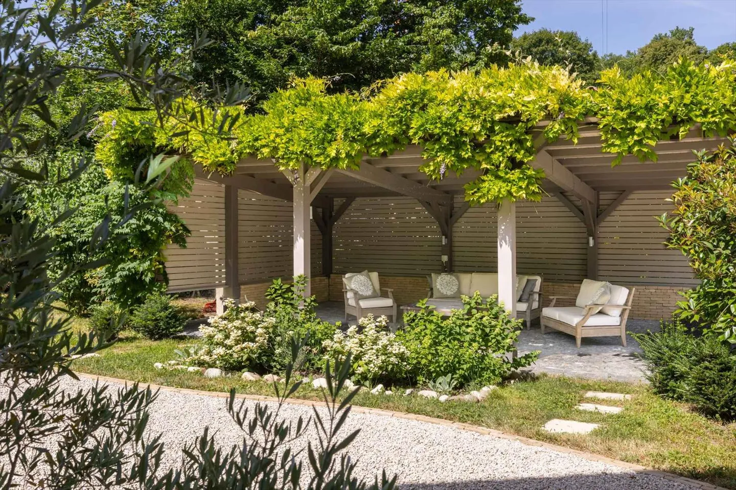 Exceptionnel corps de ferme rénové avec piscine et annexe - Photo 5 sur 13