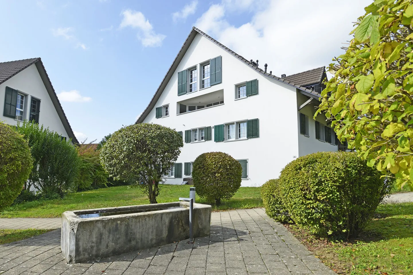 Appartamento attico duplex di 5,5 locali accanto al campo da golf di Augwil - Foto 2 di 19