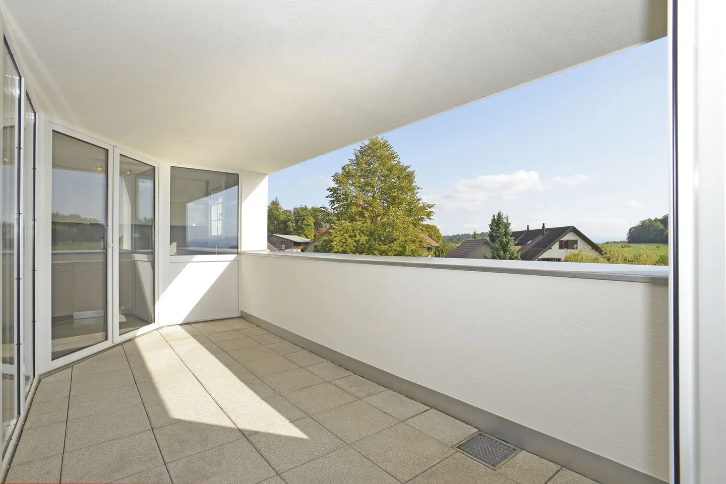Appartamento attico duplex di 5,5 locali accanto al campo da golf di Augwil - Foto 3 di 19