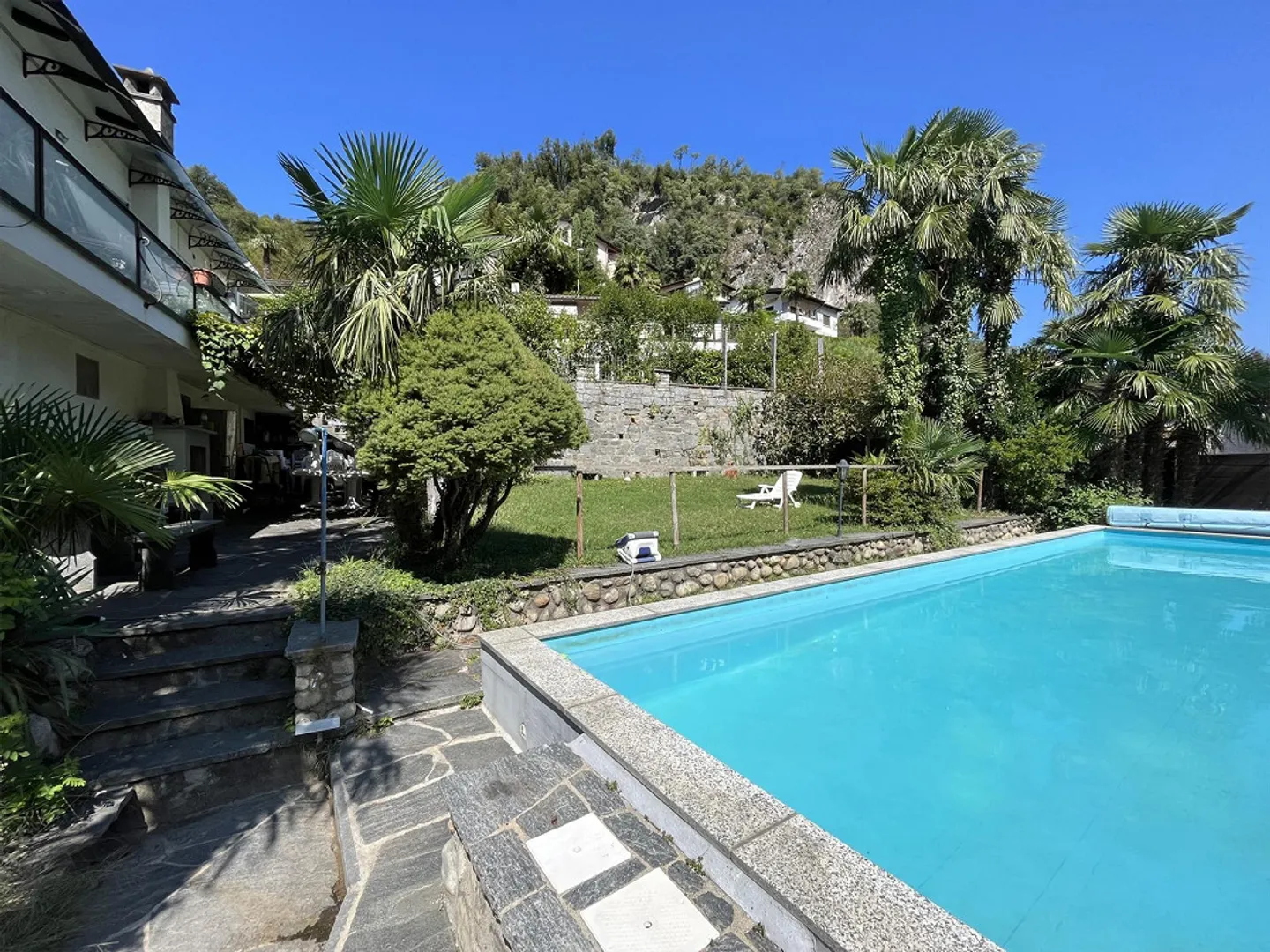 Appartamento luminoso con piscina - Foto 9 di 10