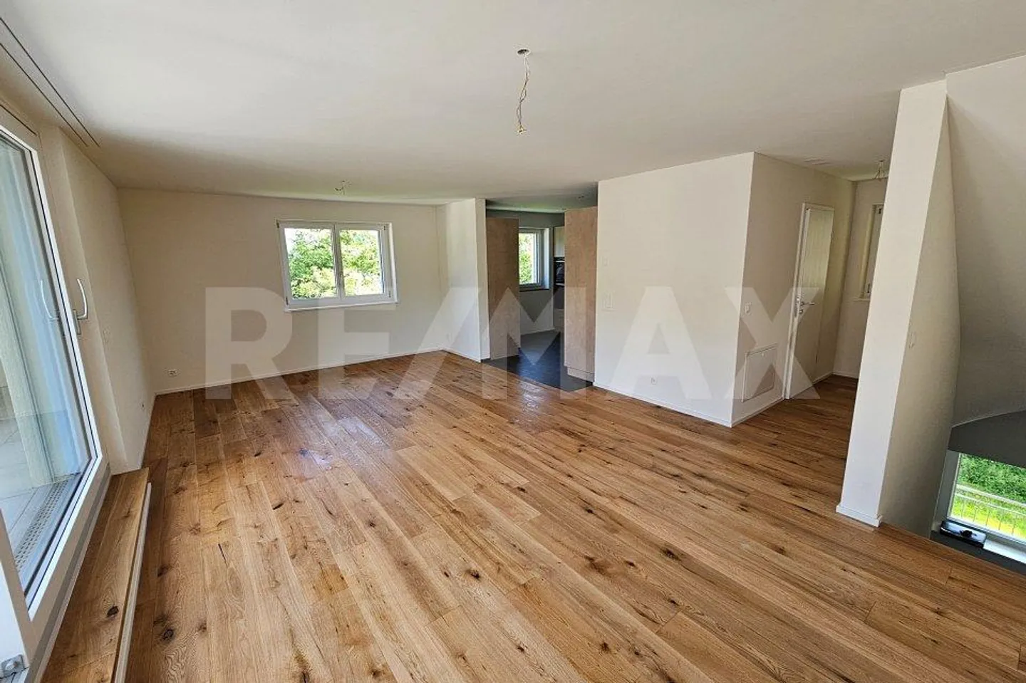 Condominium de 6,5 pièces dans le projet de construction neuve "Smiledörfli Wydum Rorbas" - Maison 2 - Photo 6 sur 13