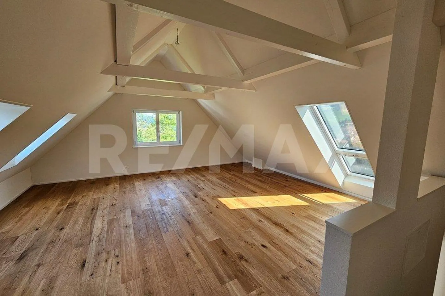 Condominium de 6,5 pièces dans le projet de construction neuve "Smiledörfli Wydum Rorbas" - Maison 2 - Photo 8 sur 13