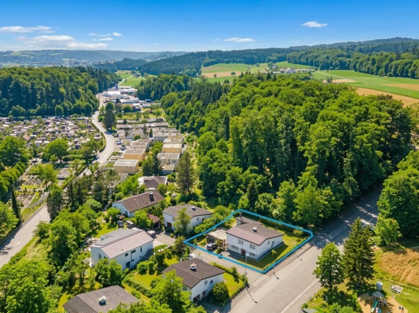 Casa unifamiliare da sogno in una zona molto popolare e connessa alla natura - Foto 2 di 30