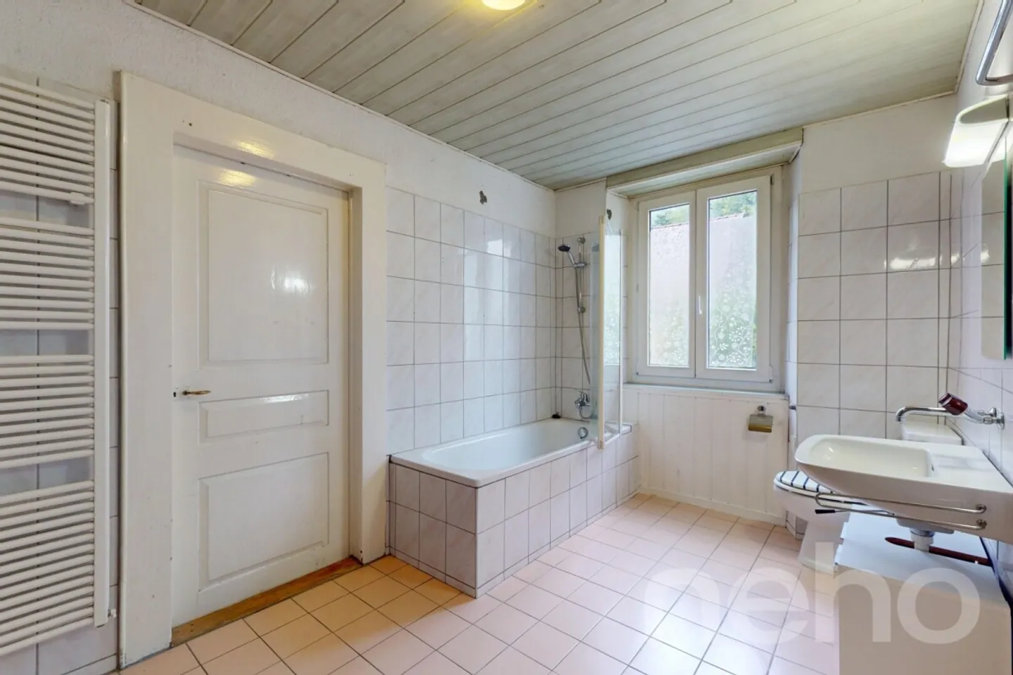 Großes Haus des 19. Jahrhunderts mit Panoramablick auf den Chasseral - Photo 11 sur 12