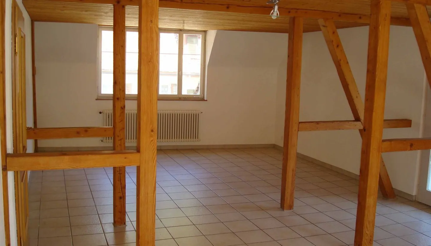 Spacious bright 4 1/2-room maisonette apartment - Photo 4 of 5