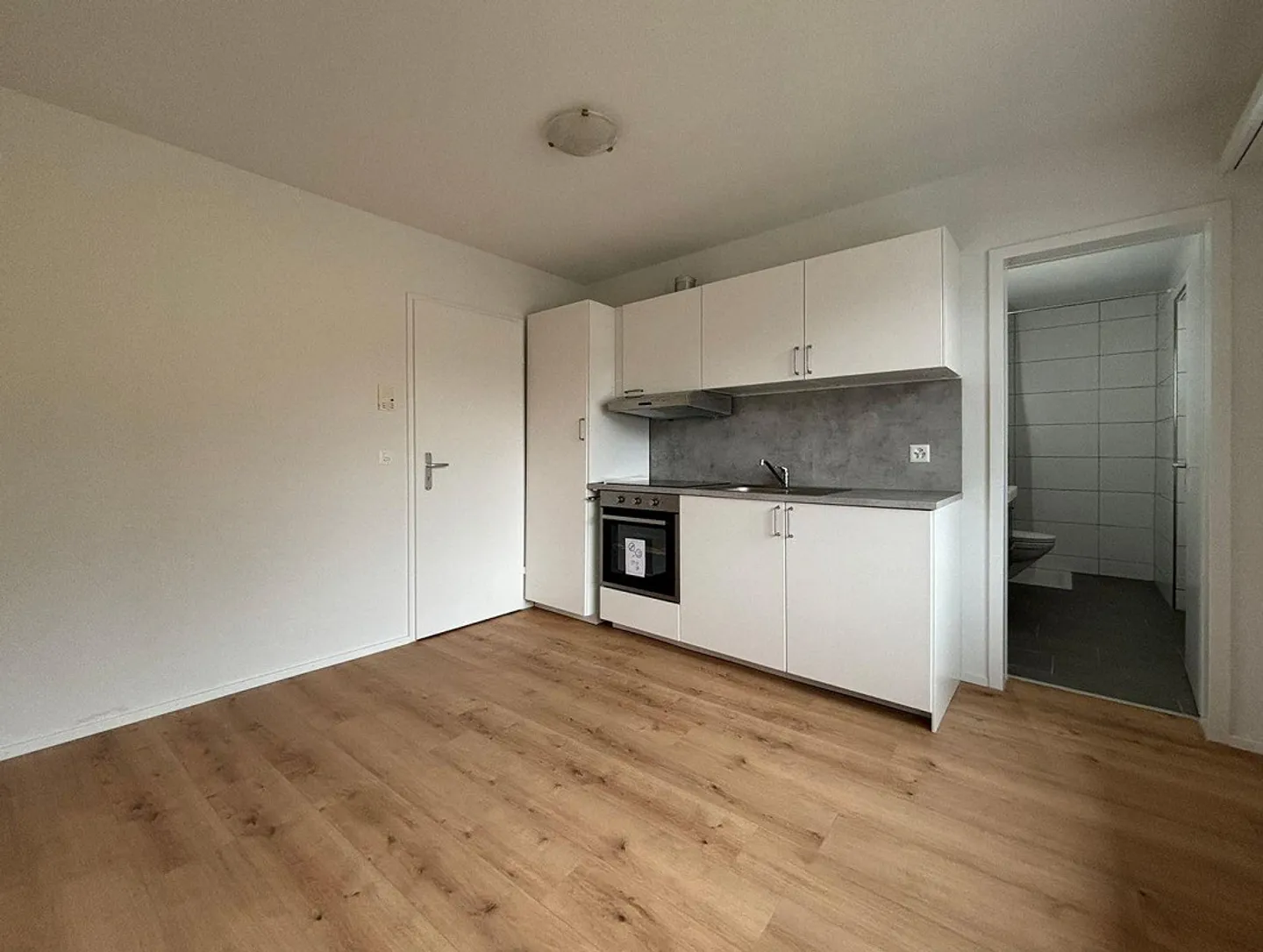 1-appartamento - Foto 3 di 7