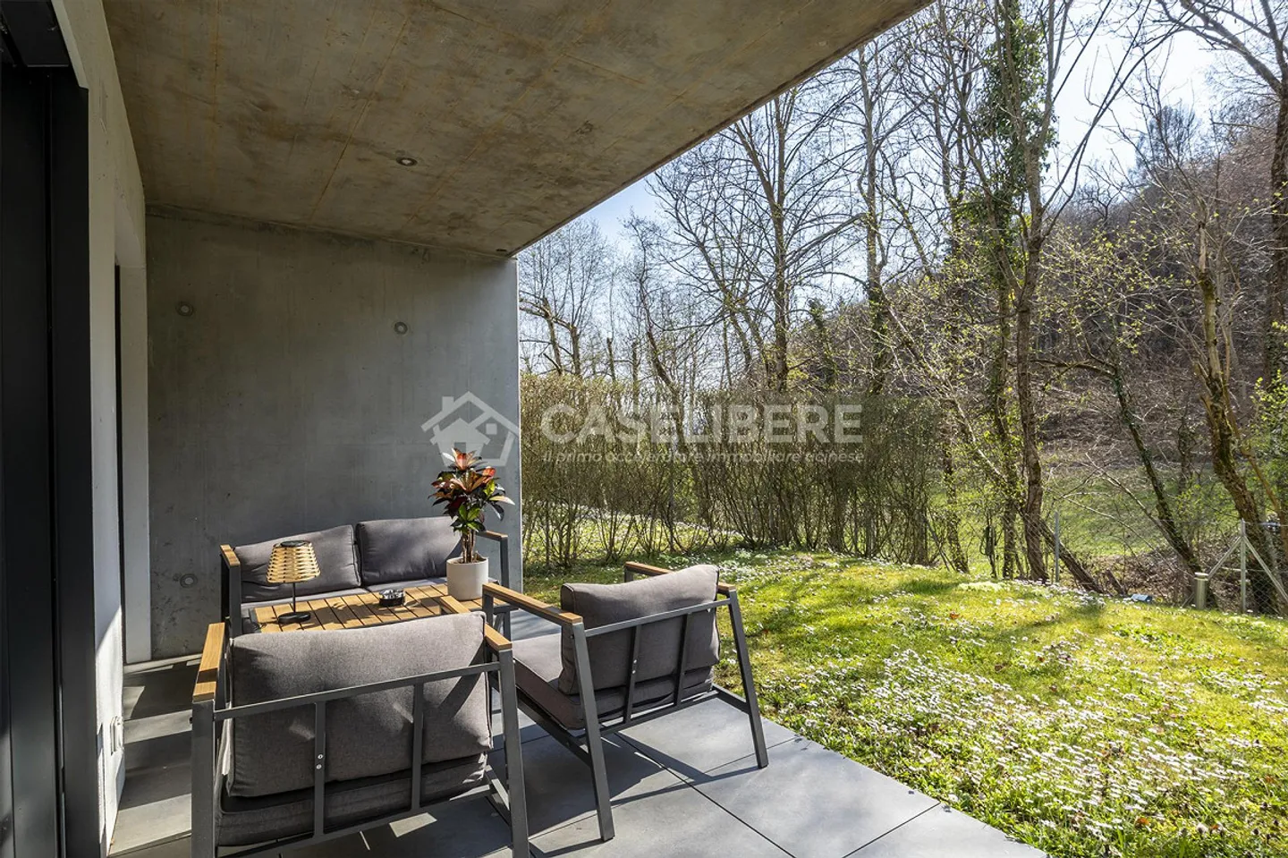 MODERN 2.5 ROOMS WITH GARDEN IN CURIO - Photo 2 of 10