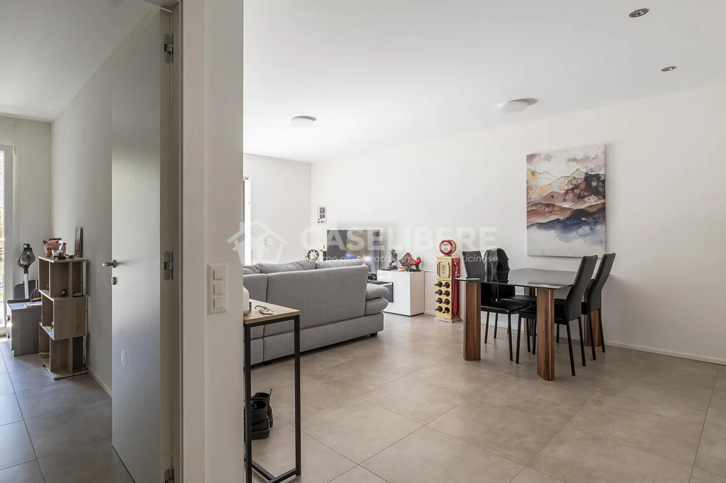 MODERN 2.5 ROOMS WITH GARDEN IN CURIO - Photo 3 of 10