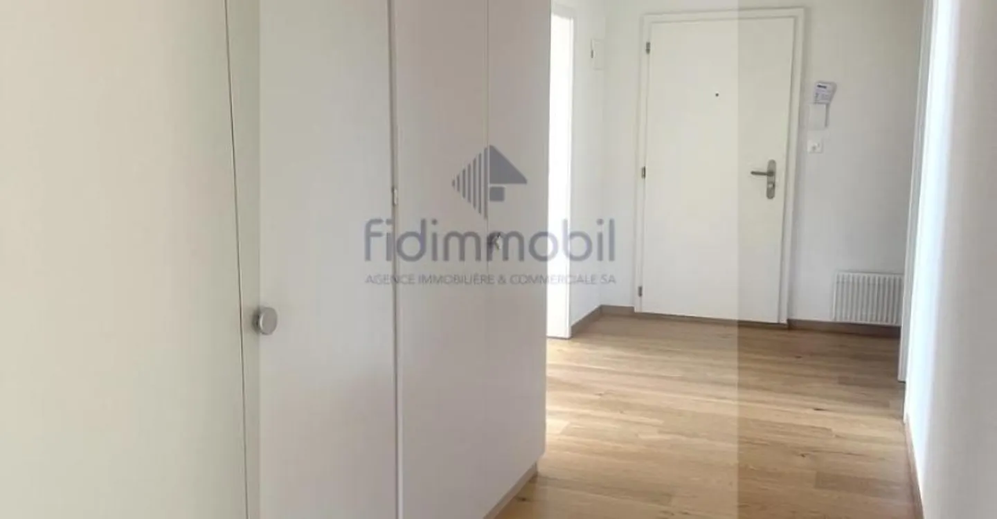 Appartement de 4 pièces avec 117 m² habitables à Saint-Blaise - Photo 8 sur 13