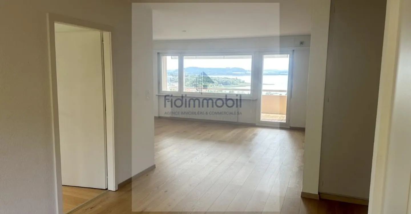 Appartement de 4 pièces avec 117 m² habitables à Saint-Blaise - Photo 3 sur 13