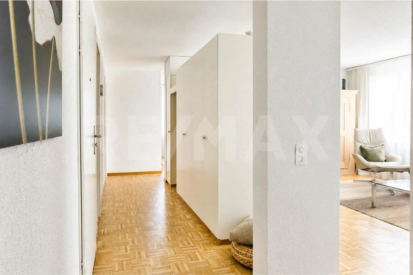 Luminoso appartamento di 3,5 stanze con balcone in una zona residenziale tranquilla - Foto 4 di 12