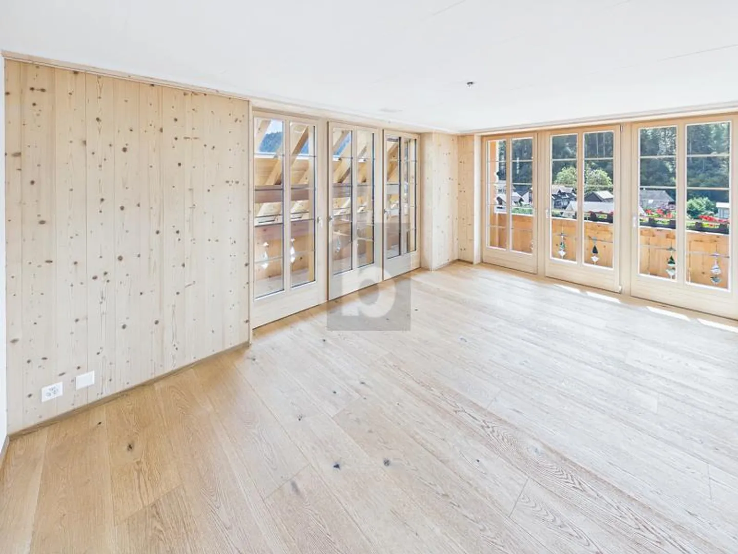 MODERNE, PROCHE DE LA NATURE, EN STANDARD DE PROPRIÉTÉ - Photo 3 sur 6