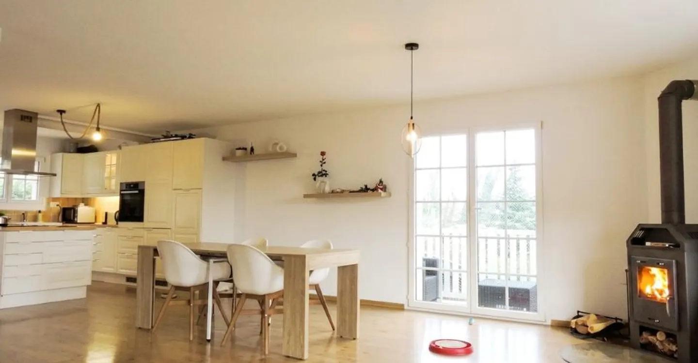 4,5-Zimmer-Wohnung mit großer Terrasse und freiem Blick Port-Valais - Foto 2 von 12