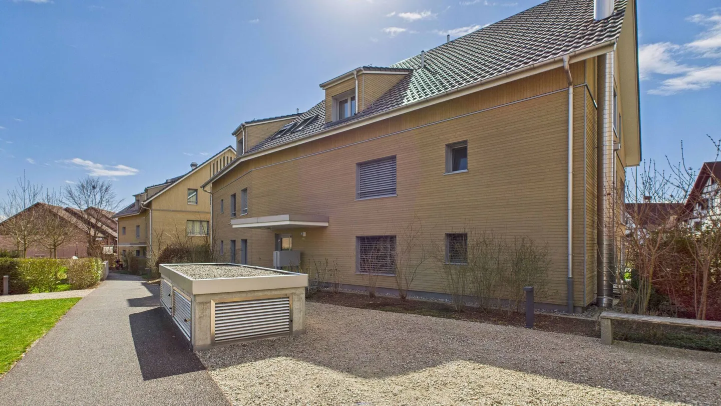 Wohnen mit Komfort und Nachhaltigkeit: Lichtdurchflutete Gartenwohnung in Oberglatt - Foto 4 von 14