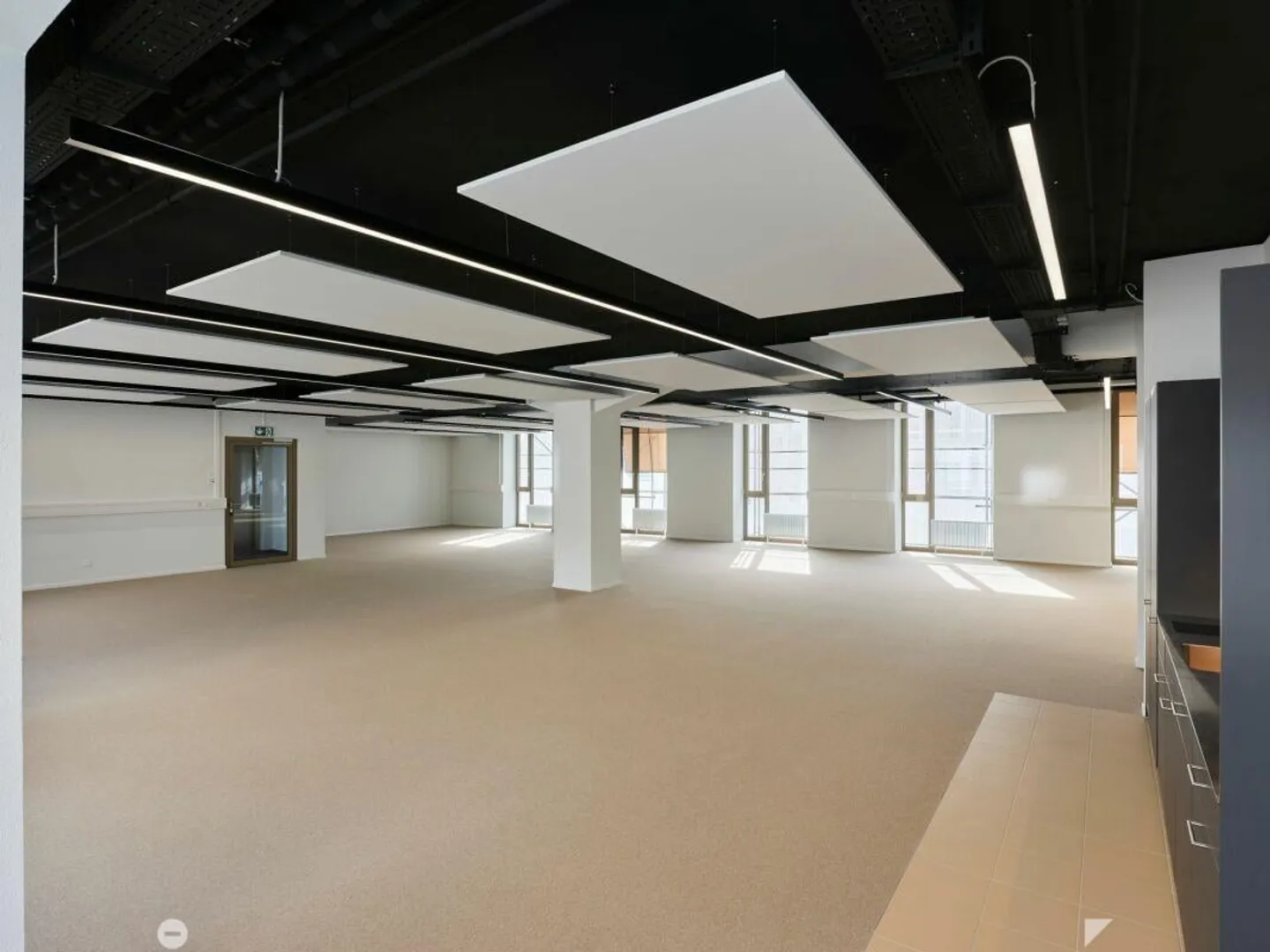 Pronto per il tuo successo - Spazio commerciale moderno in posizione privilegiata! - Foto 5 di 11