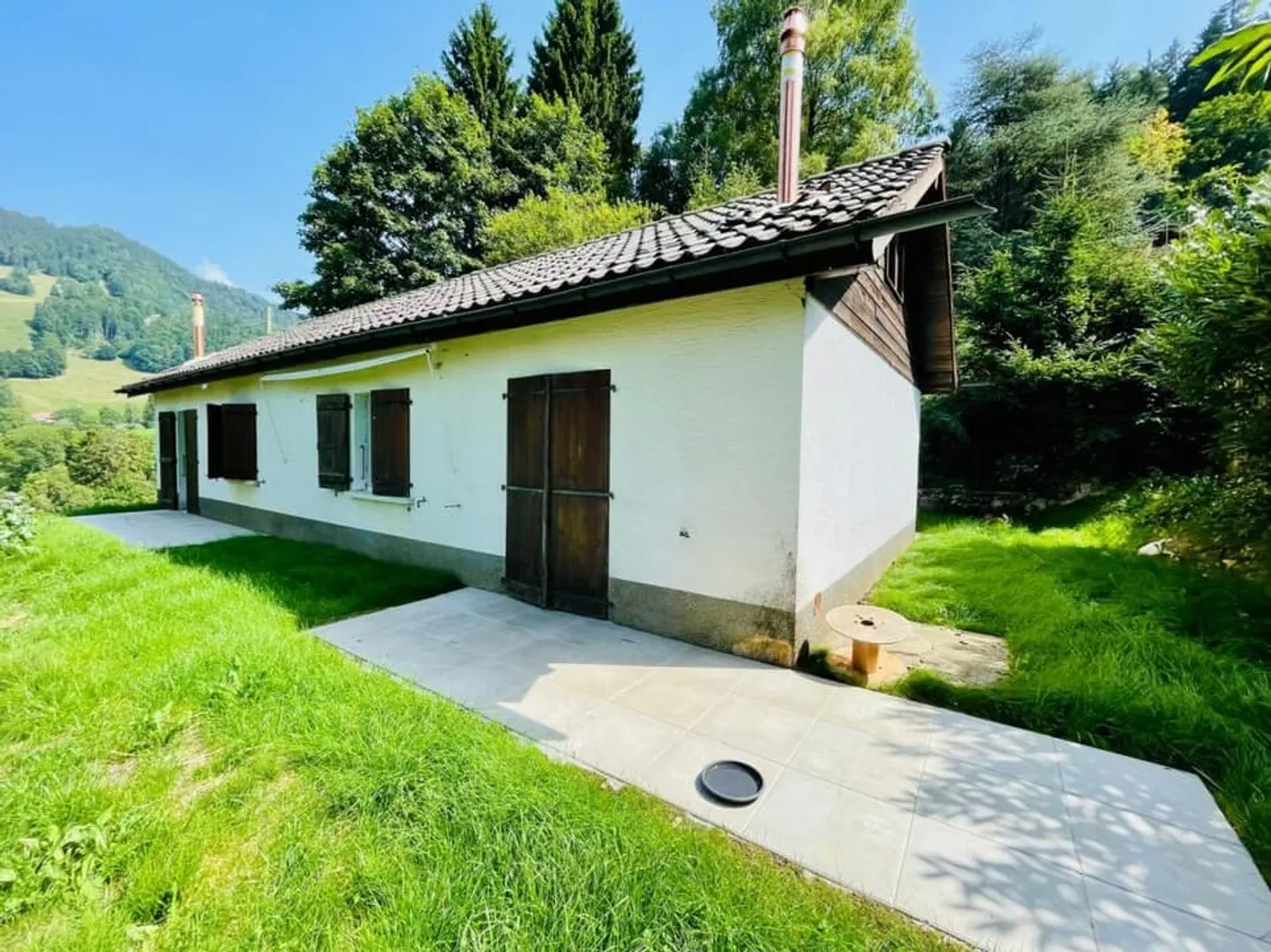 Kleine Doppelhaushälfte mit 2 Zimmern in Montreux - Foto 1 von 13