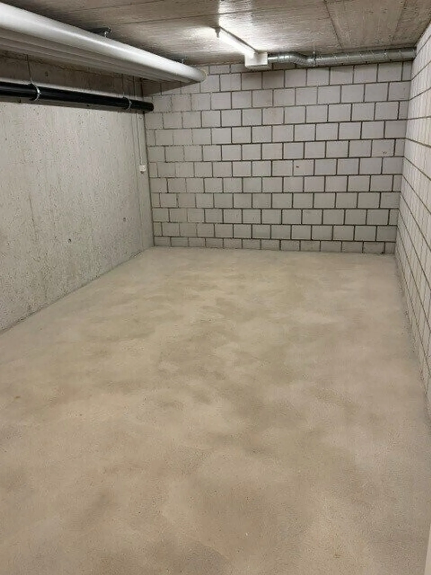 Espace de stockage dans un emplacement central à Diegten disponible à la location immédiate - Photo 2 sur 2