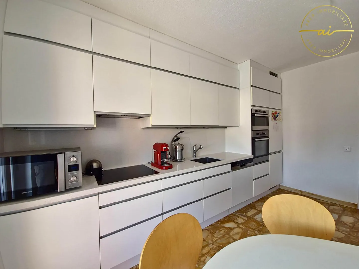 SPACIEUX 3.5 PIÈCES AVEC VUE PANORAMIQUE À MASSAGNO - Photo 5 sur 11