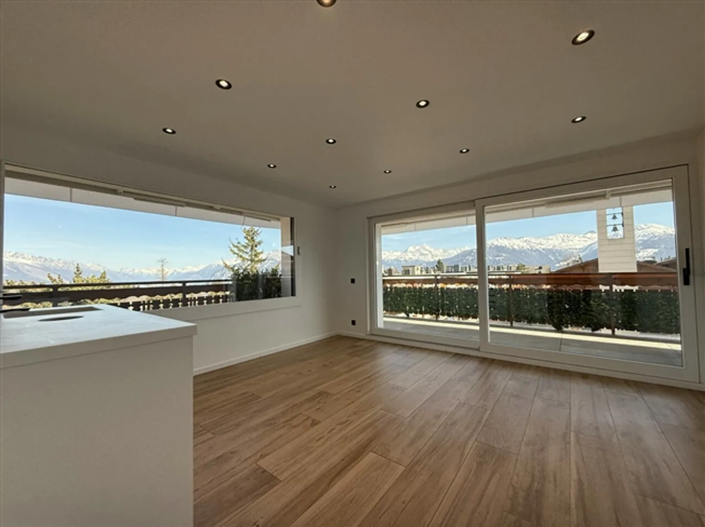 5.5 Room Apartment in the Center of Crans-Montana - Photo 1 of 17