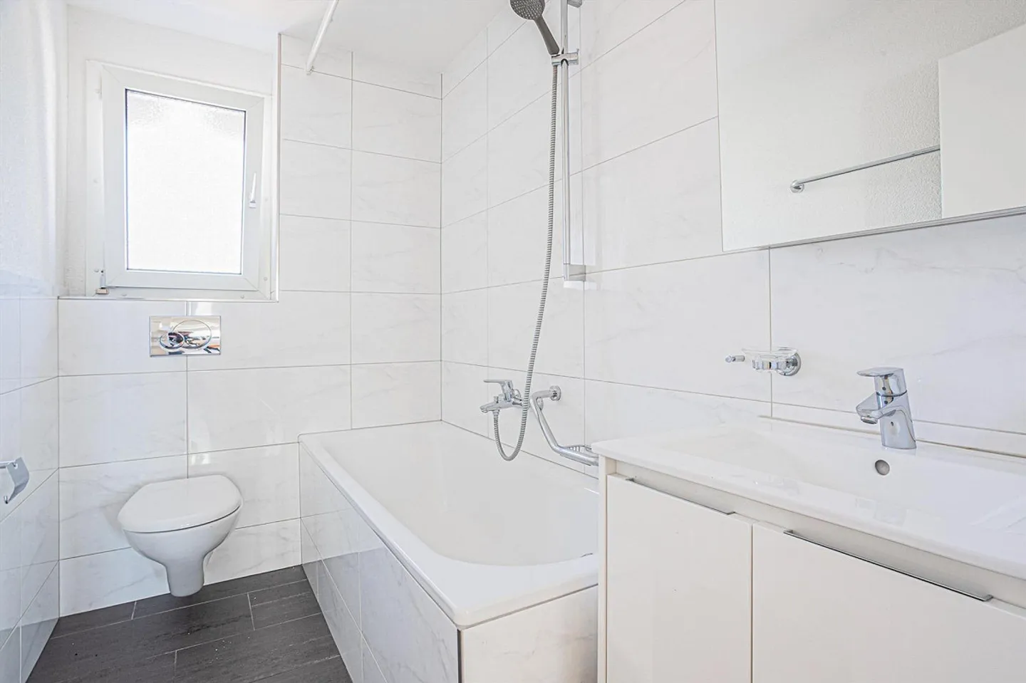 Helle Wohnung in Sargans - Foto 5 von 9